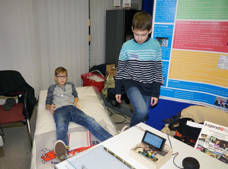 04b Marvin Ahlborn Frederick Wiesner am Stand