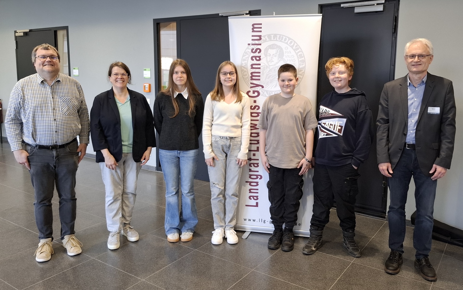 LLG Schülerinnen gewinnen die MINT-Nacht