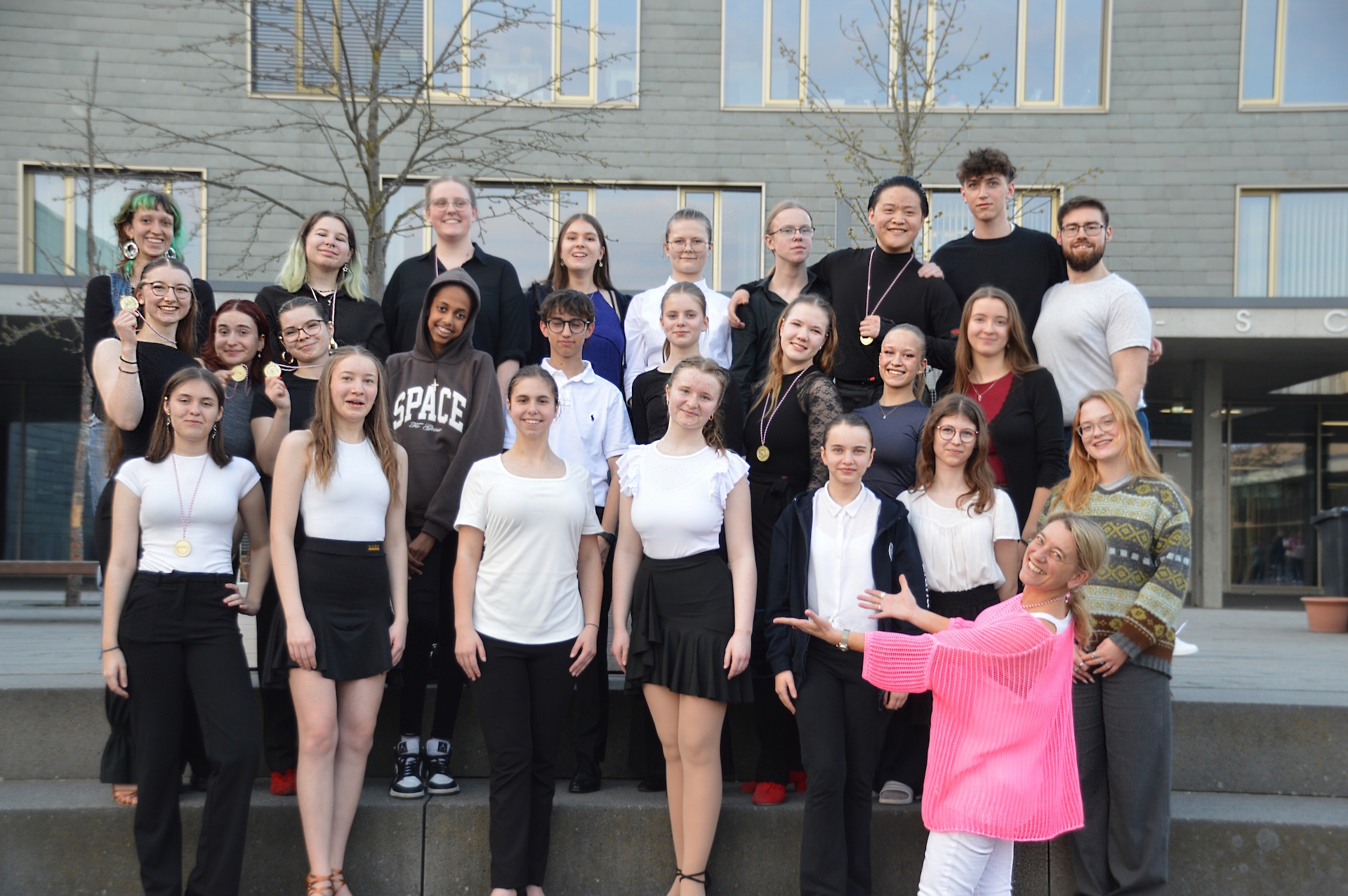 Hessenmeistertitel im Tanzen für LLG-Team