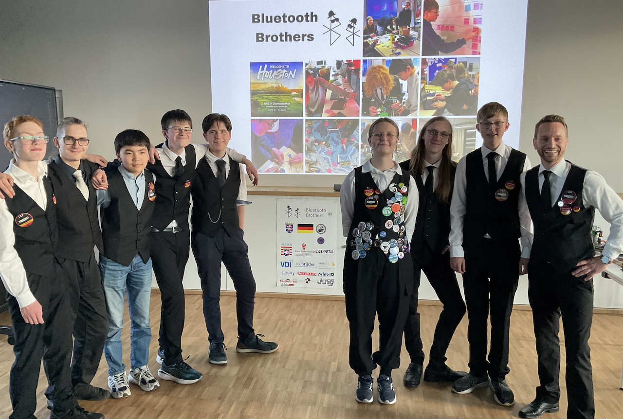 Von Hessen nach Houston - Großes Lob für Mut und Engagement des Robotik-Teams „Bluetooth-Brothers“ vom LLG